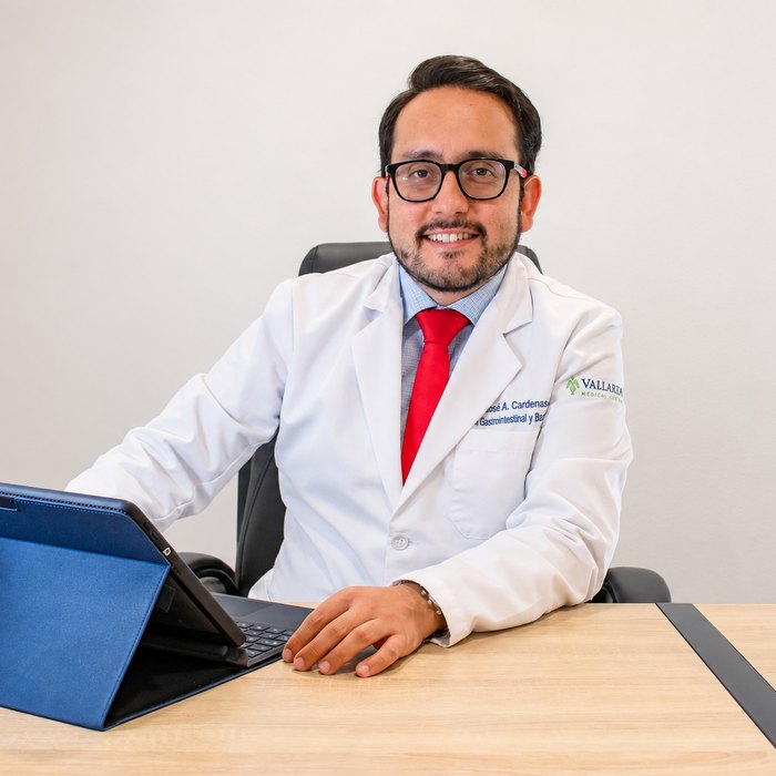 Dr. José Andrés Cárdenas Figueroa, cirujano bariatra y general en Puerto Vallarta